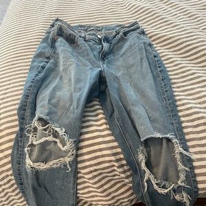 American Eagle Mom Jean